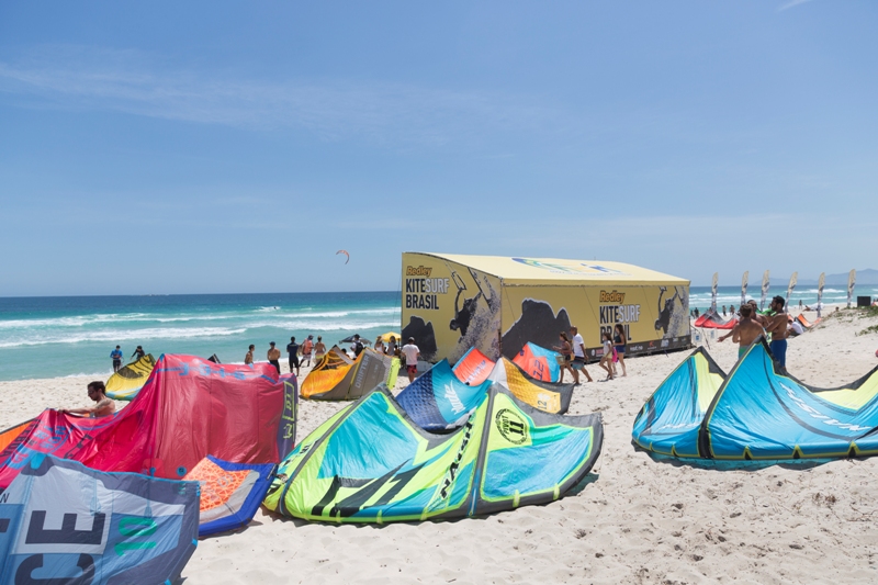Campeonato Brasileiro de Kite Wave com patrocínio da Redley