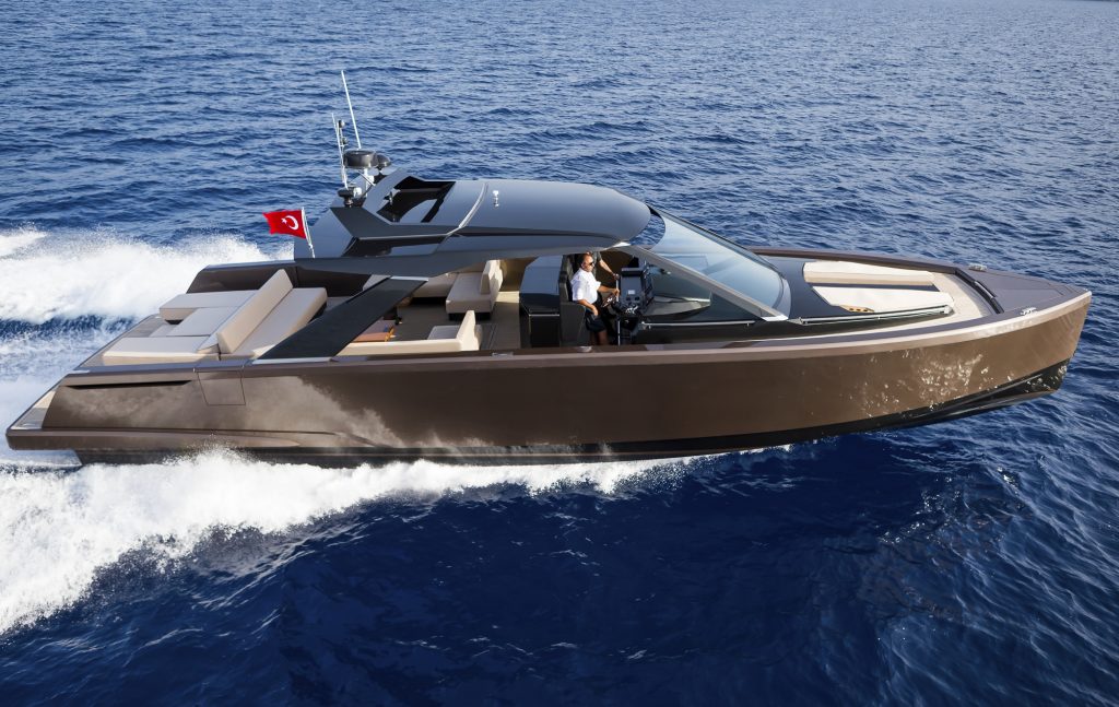 Dayboat Alia Yachts: uma lancha única para clientes especiais