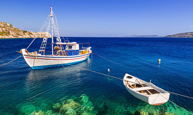 navegando-nas-ilhas-gregas-mar