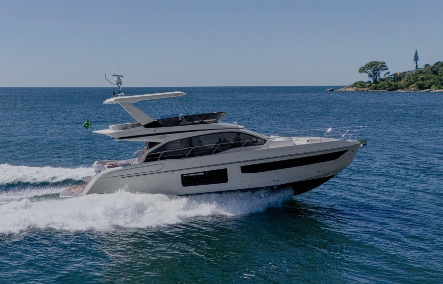 Azimut é eleita a melhor marca de iates de luxo do Brasil