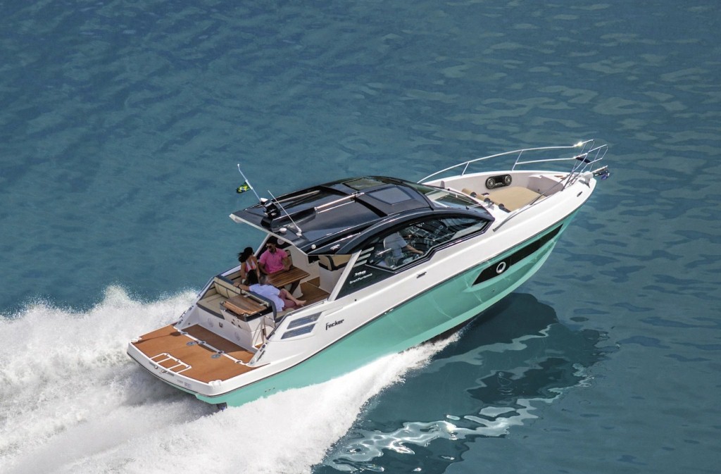 Fibrafort entrega 200ª Focker 388 GT